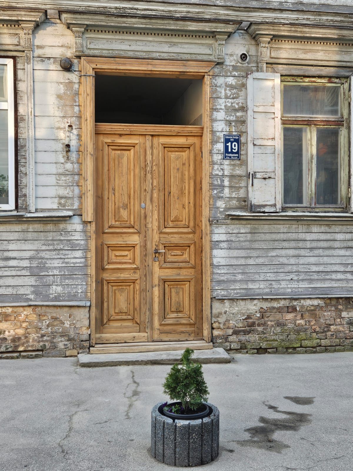 Vecas durvis