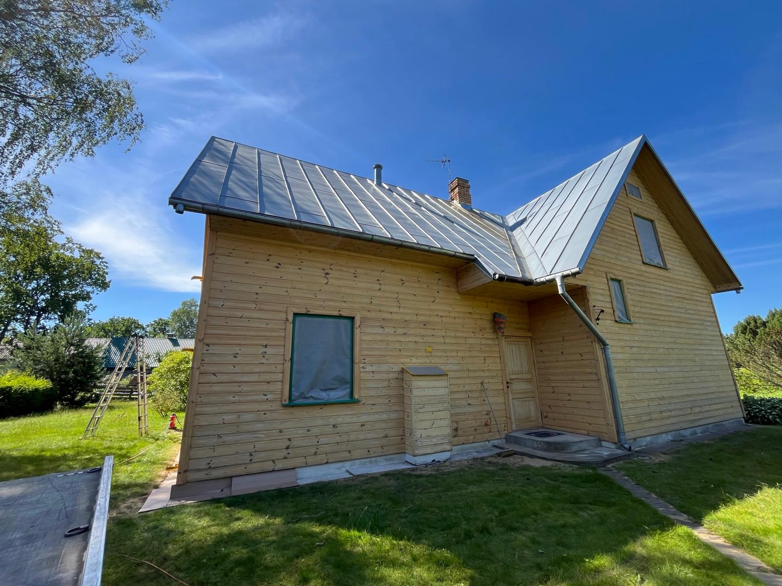 Koka māja pārtīrīta